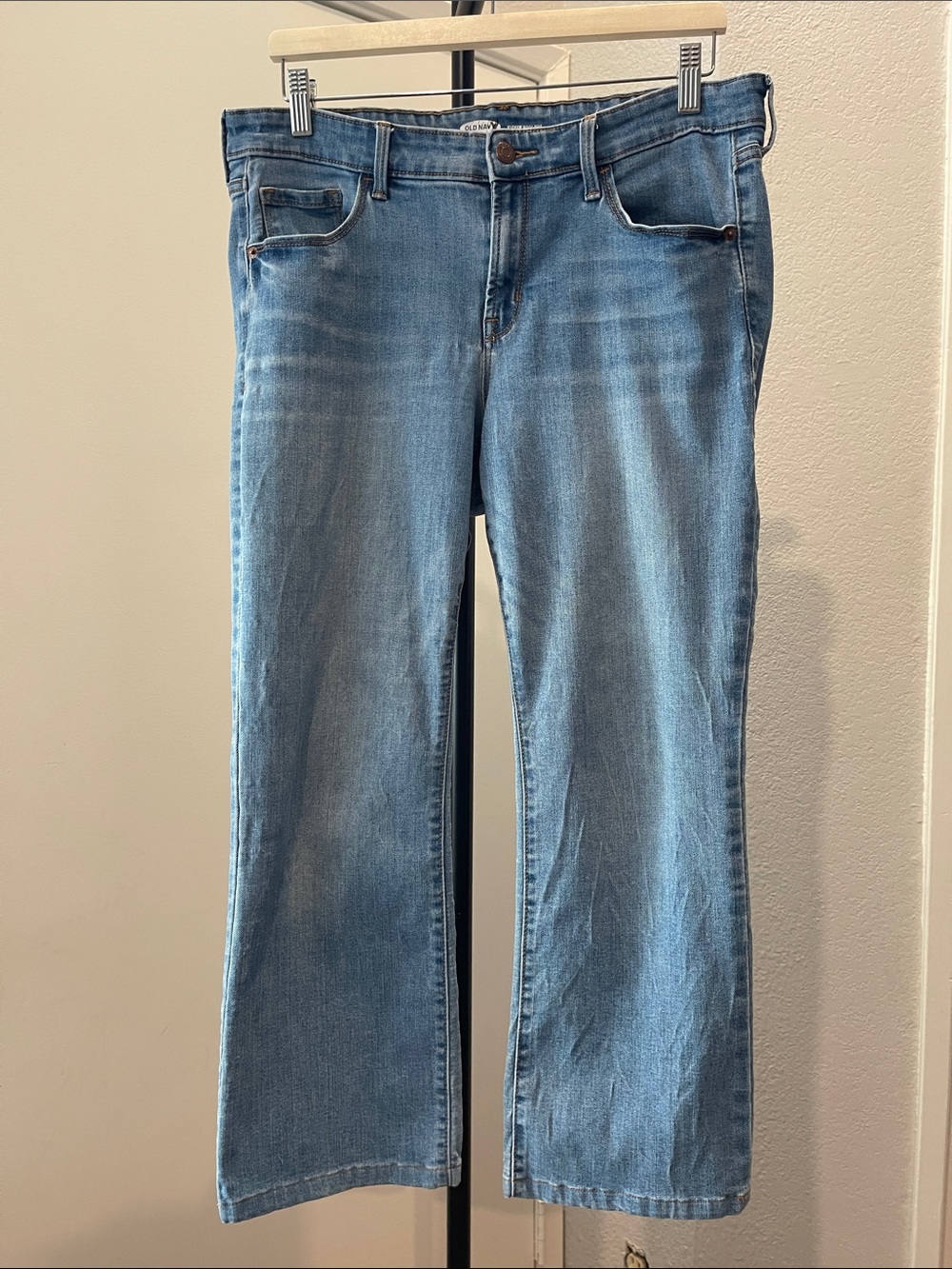 Old Navy Women’s Light Blue Kicker Boot-Cut Jeans